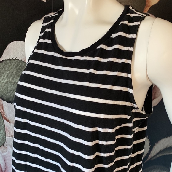 Striped Flowy Tank - Picture 2 of 3